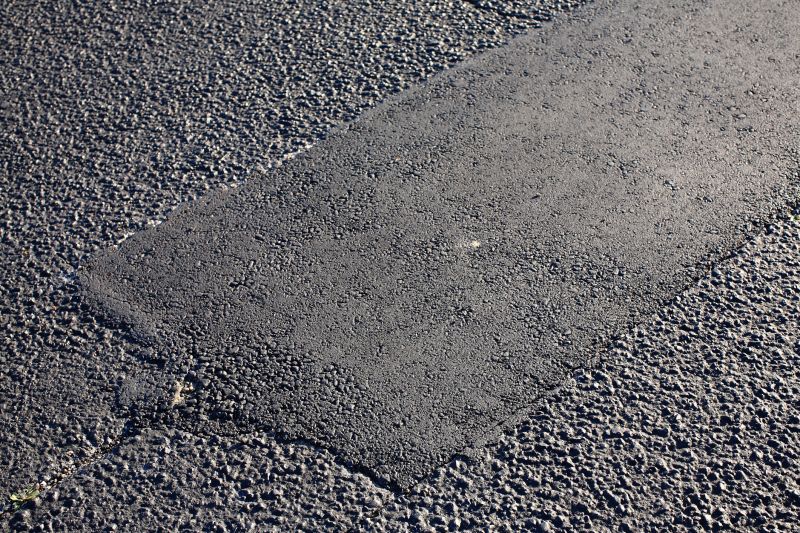 Asphalt Cracks Repair in Los Angeles, CA
